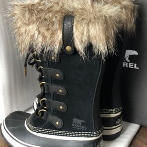 NIB SOREL JOAN OF ARC BOOTS